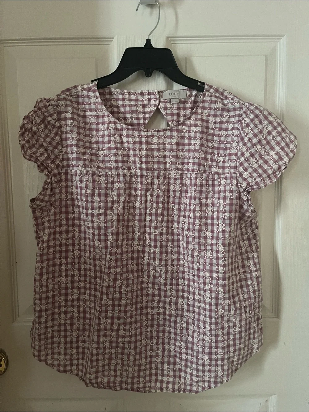 LOFT Mauve Gingham Keyhole Puff-Sleeve Blouse